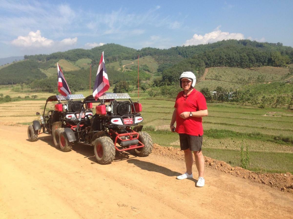 Bar 184 Party Hostel (Adults Only) Chiang Rai Buitenkant foto