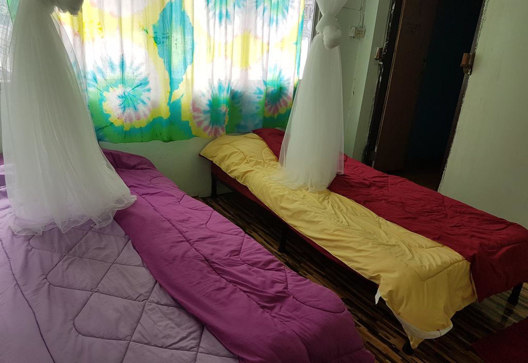 Bar 184 Party Hostel (Adults Only) Chiang Rai Buitenkant foto