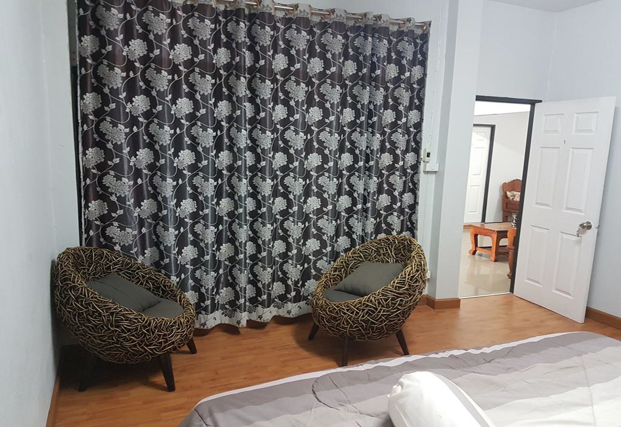 Bar 184 Party Hostel (Adults Only) Chiang Rai Buitenkant foto