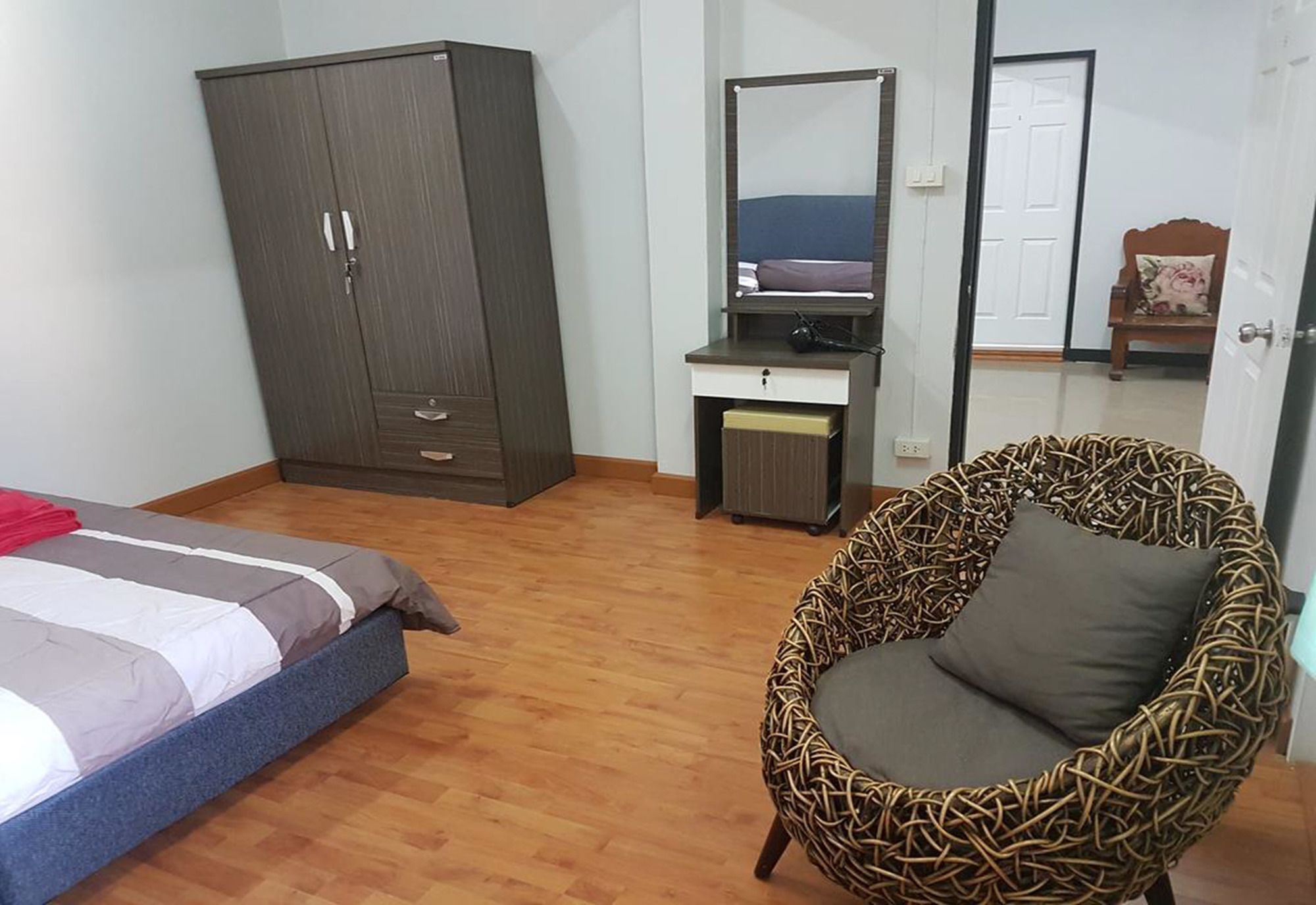 Bar 184 Party Hostel (Adults Only) Chiang Rai Buitenkant foto