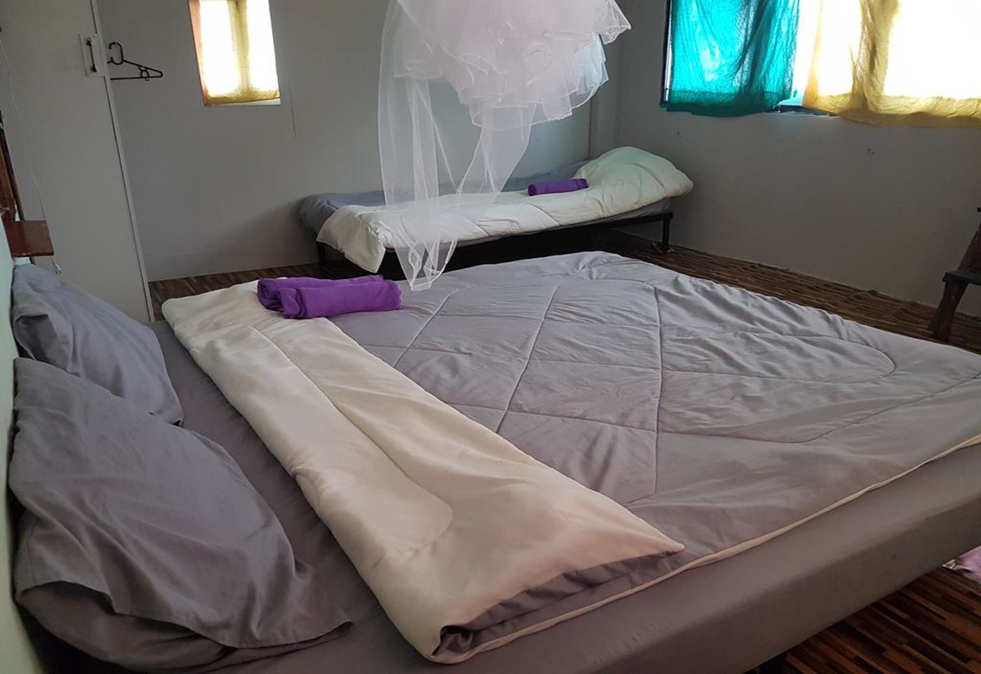 Bar 184 Party Hostel (Adults Only) Chiang Rai Buitenkant foto