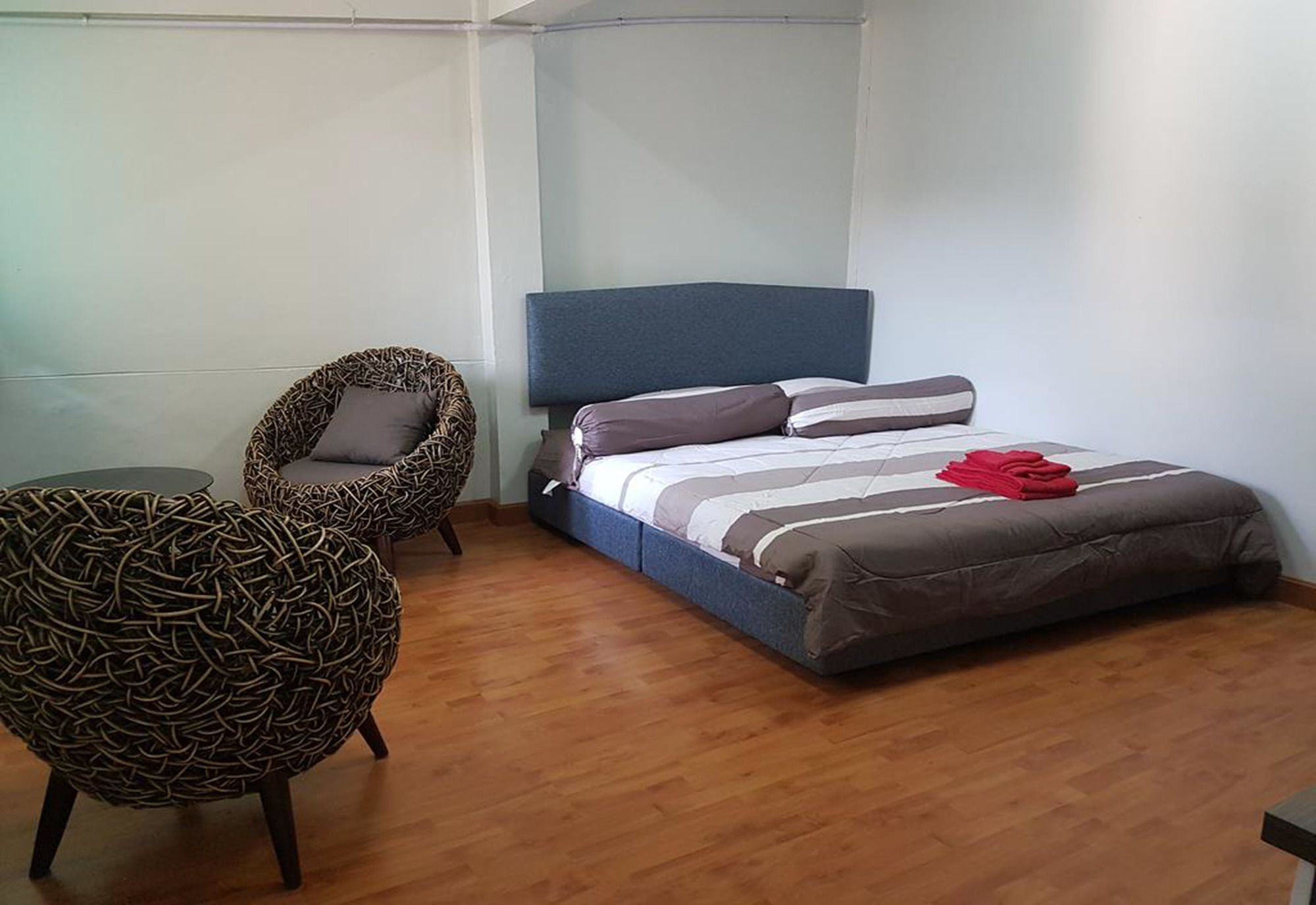 Bar 184 Party Hostel (Adults Only) Chiang Rai Buitenkant foto